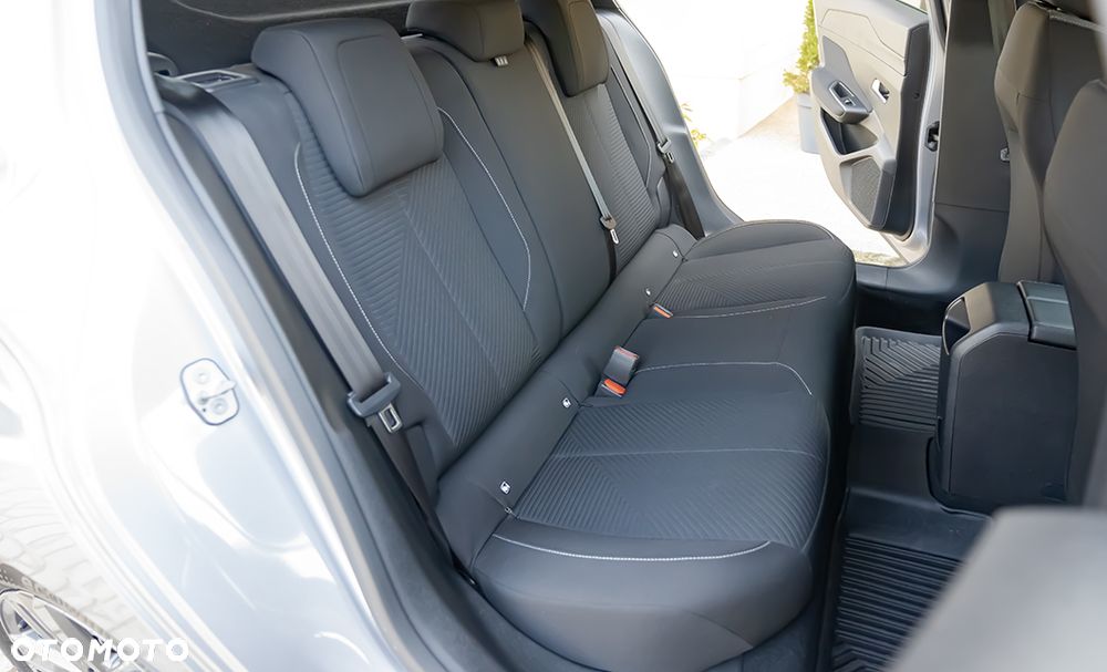 Peugeot 308 1.5 BlueHDi Active Pack S&S EAT8 - 32
