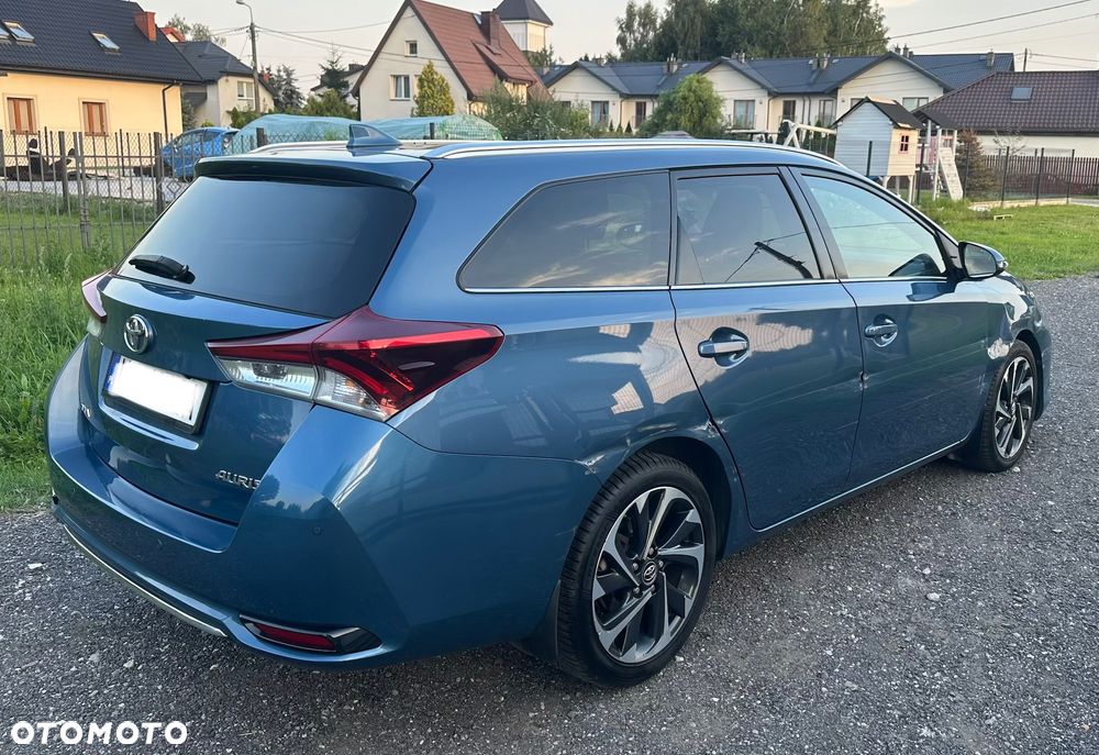 Toyota Auris 1.6 D-4D Premium - 5