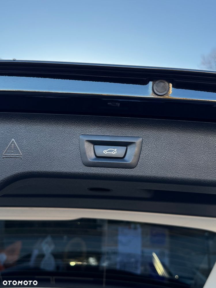 BMW Seria 5 520d Sport Line - 8