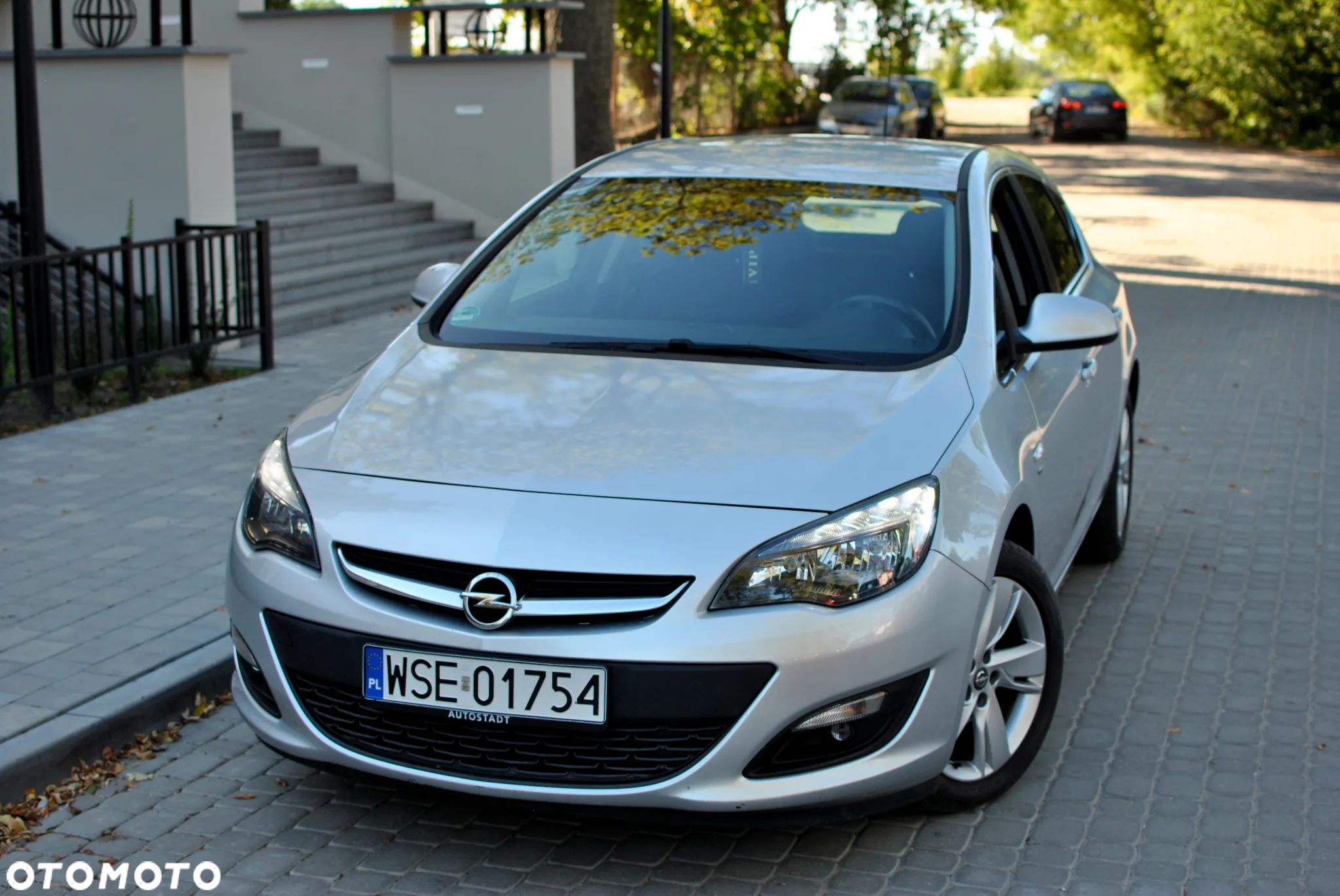 Opel Astra IV 1.4 T Cosmo - 3