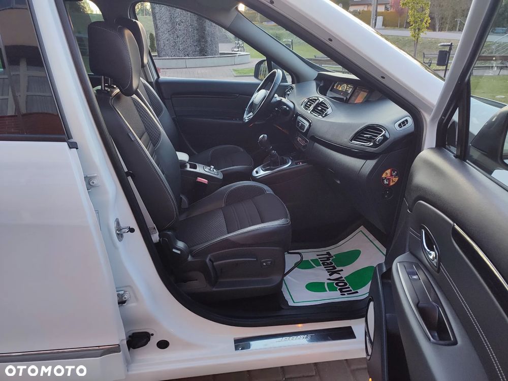 Renault Grand Scenic ENERGY TCe 130 BOSE EDITION - 34