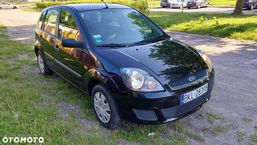 Ford Fiesta 1.3 Black Magic - 2