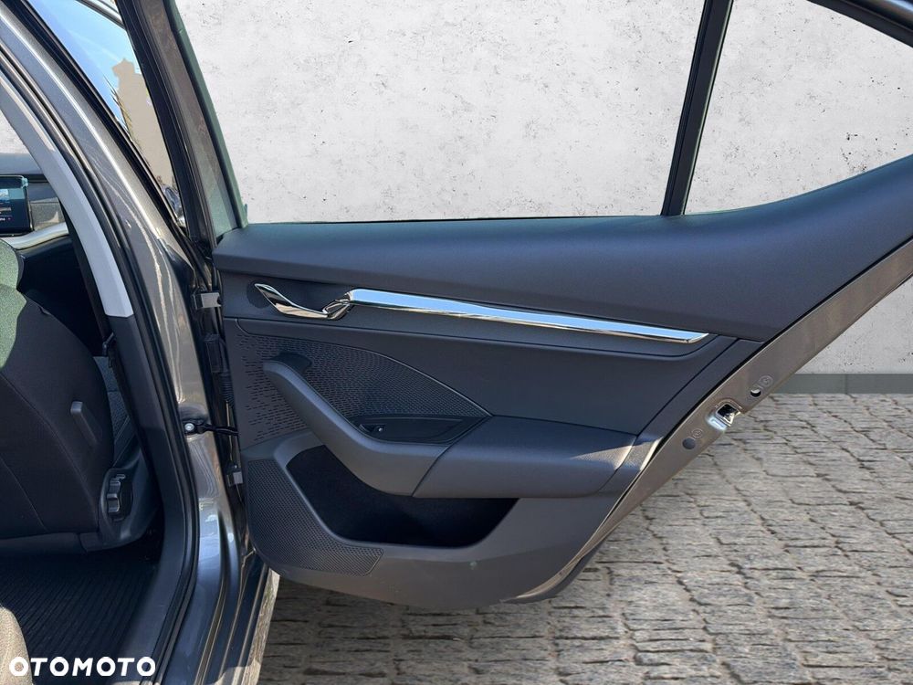 Skoda Octavia 1.5 TSI ACT Style - 38