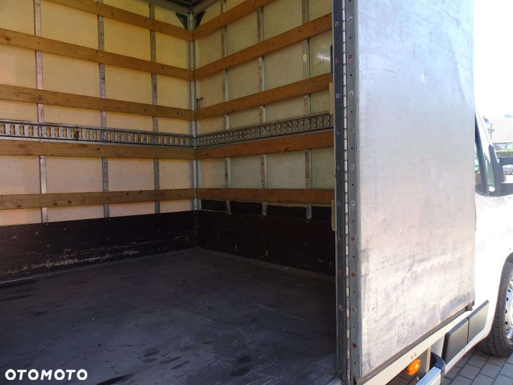 Peugeot BOXER-150 KM , KLIMATYZACJA -KONTENER ,WINDA- KLAPA  - DHOLLANDIA + DOKUMENTY , KOŁA 16 CALI.  ZAREJESTROWANY NA MNIE. - 23