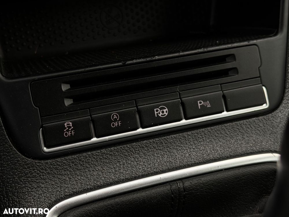 Volkswagen Tiguan 2.0 TDI DPF BlueMotion Technology Sport & Style - 13