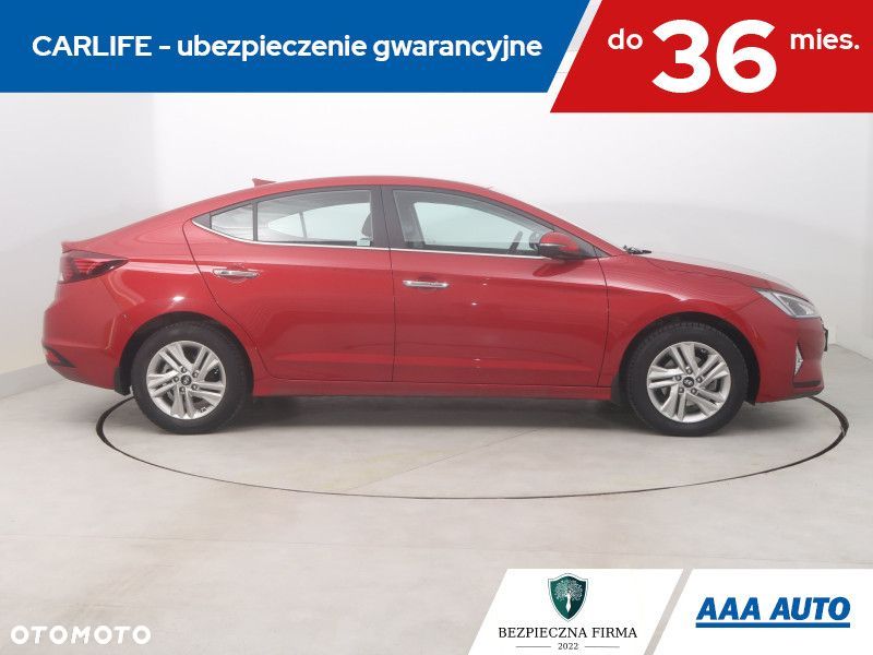 Hyundai Elantra - 8