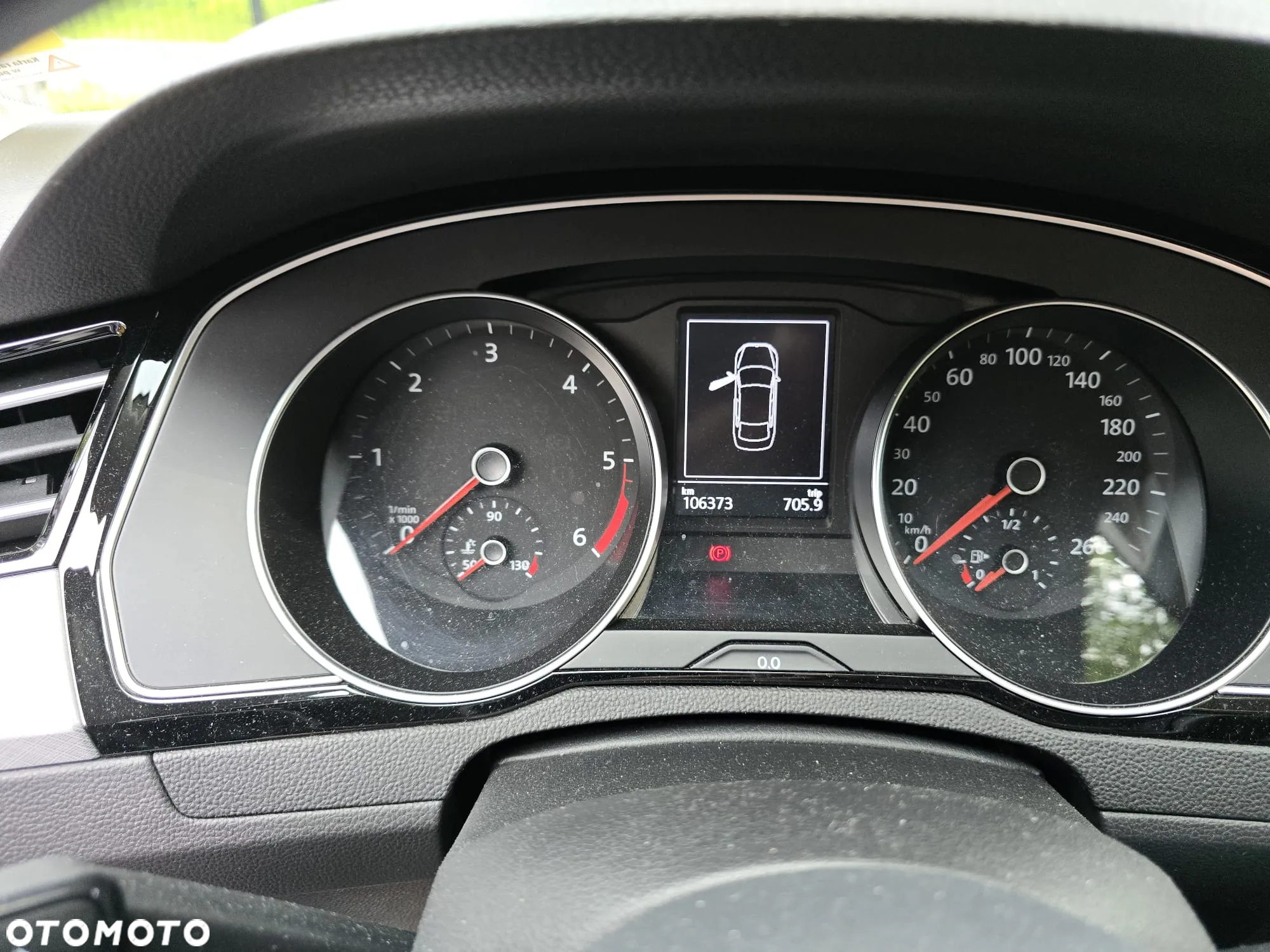 Volkswagen Passat - 13