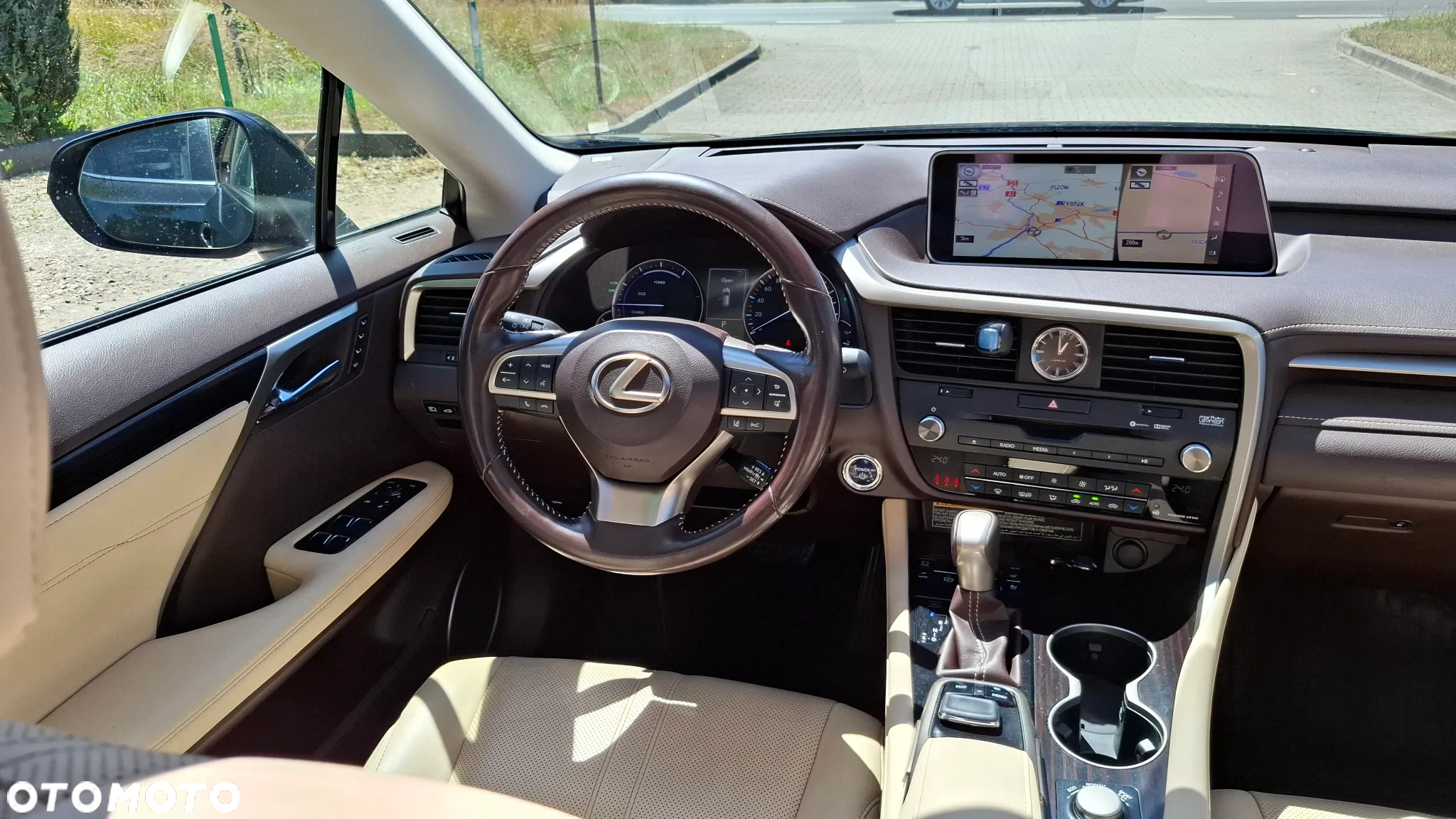 Lexus RX - 12