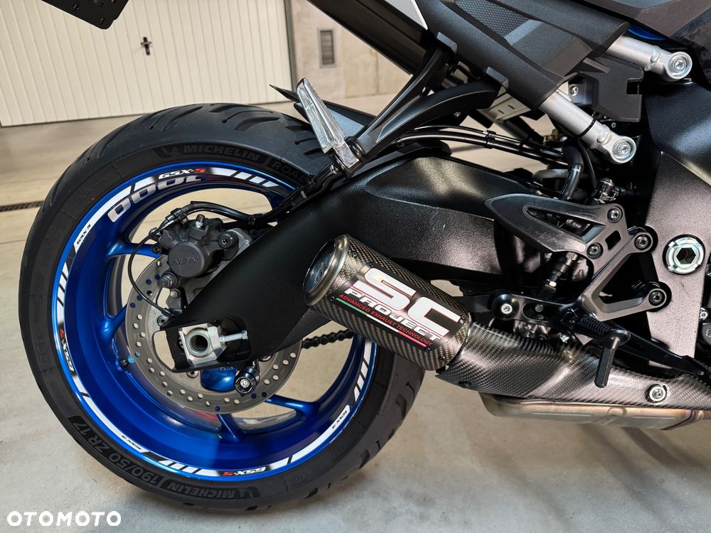 Suzuki GSX 1000 - 11