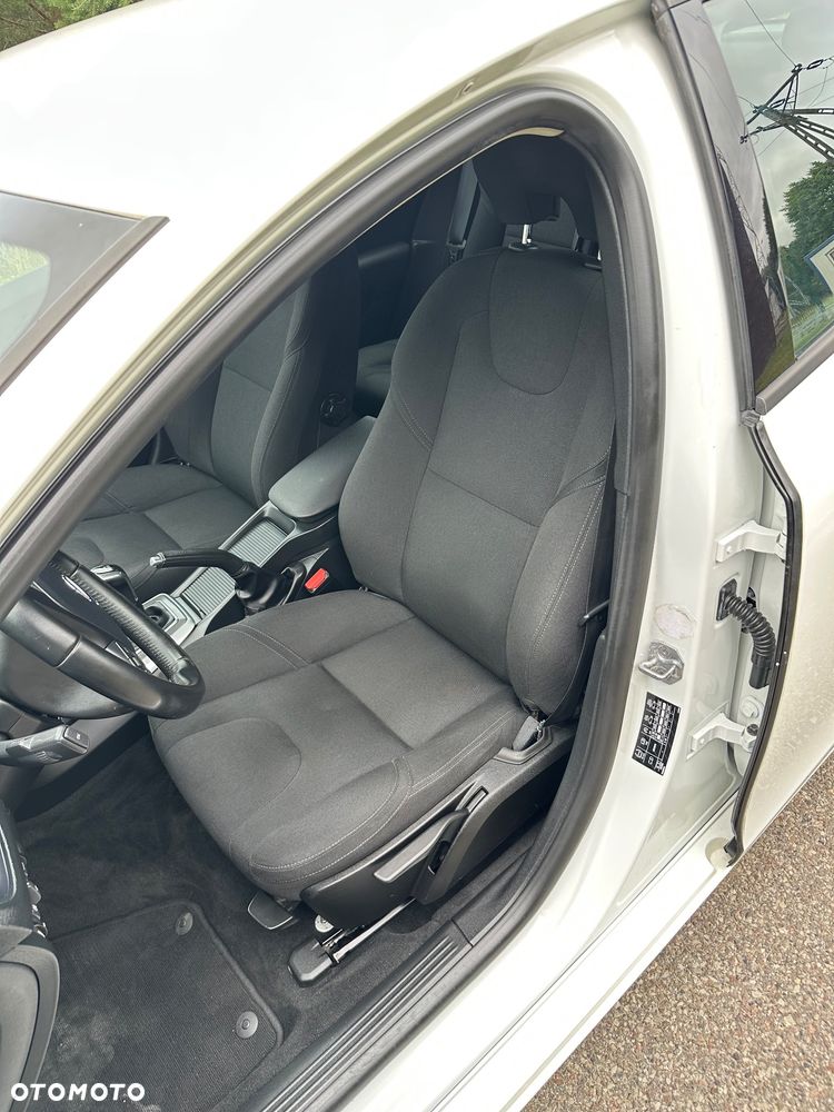 Volvo V40 T2 - 16