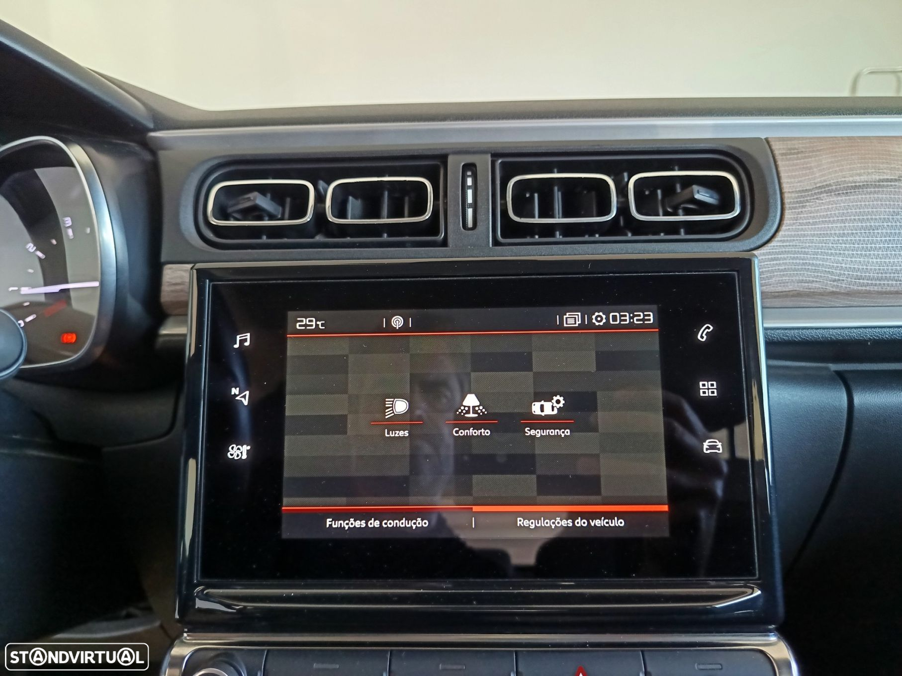 Citroën C3 1.2 PureTech Shine Pack EAT6 - 21