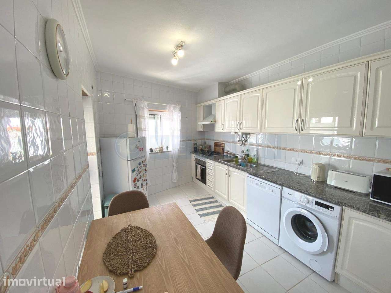 Algarve, Lagos para venda apartamento T2 com Terraço no centro de Lago - Grande imagem: 2/27