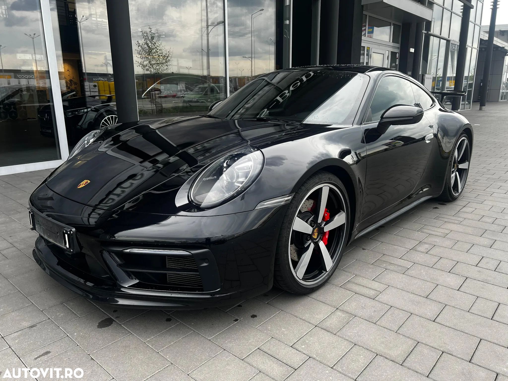 Porsche 911 Carrera 4S - 1