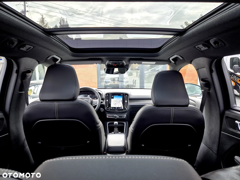 Volvo XC 40 T3 R-Design - 8