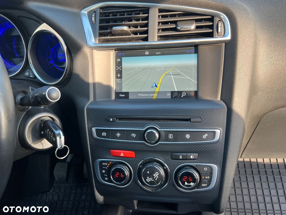 DS Automobiles DS 4 - 11