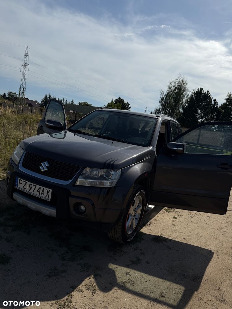 Suzuki Grand Vitara 2.4 Premium - 8