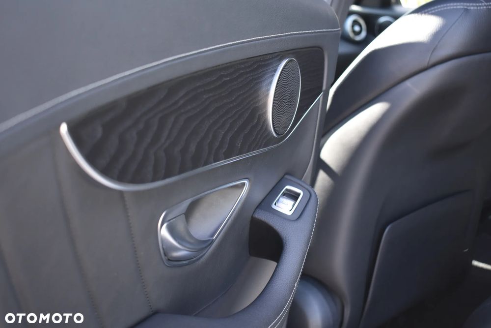 Mercedes-Benz Klasa C 250 (BlueTEC) d 4-Matic 7G-TRONIC - 26