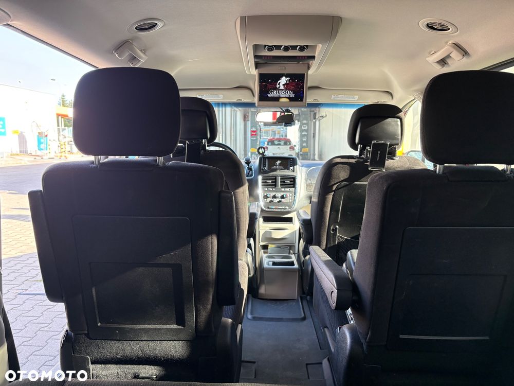 Dodge Grand Caravan - 19