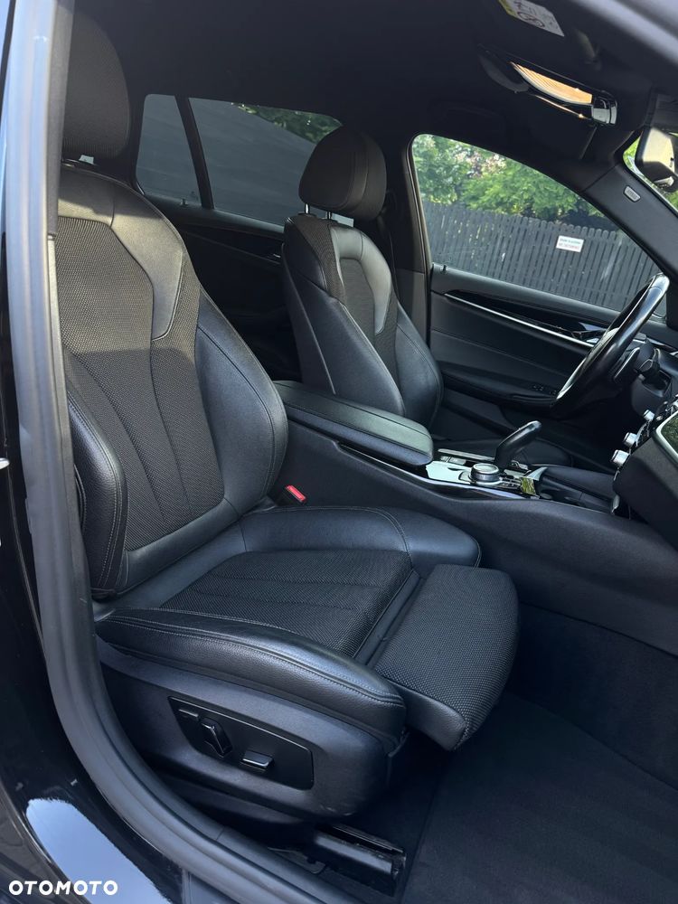 BMW Seria 5 520d Sport Line - 12