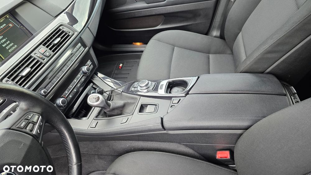 BMW Seria 5 520d - 18
