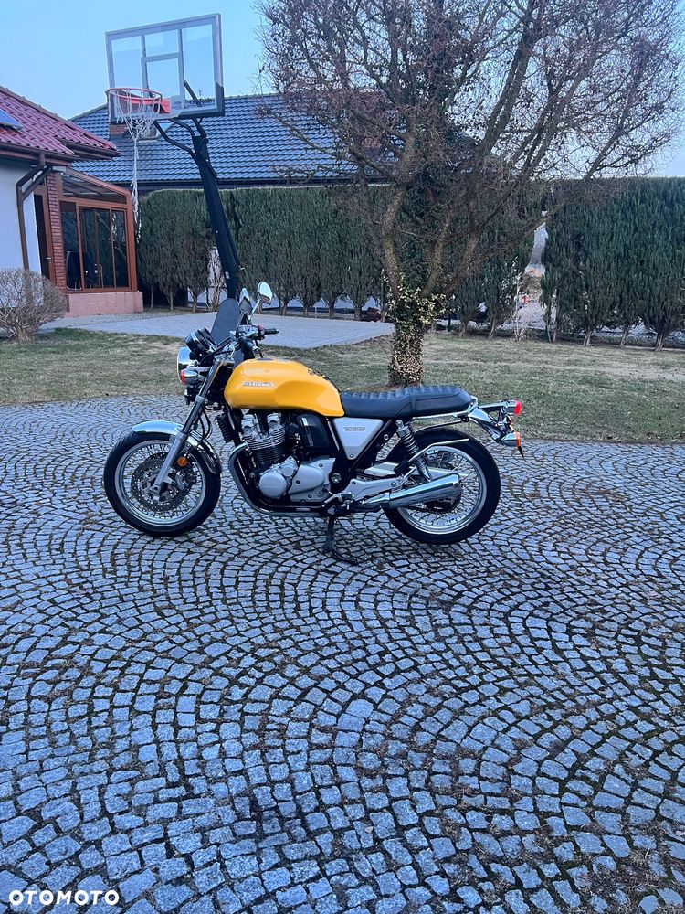 Honda CB - 10