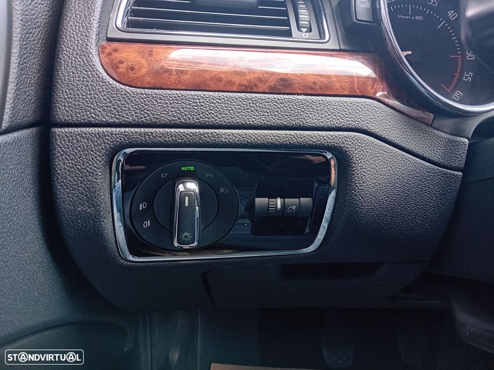 Skoda Superb Break 1.6 TDI Elegance Greenline - 17