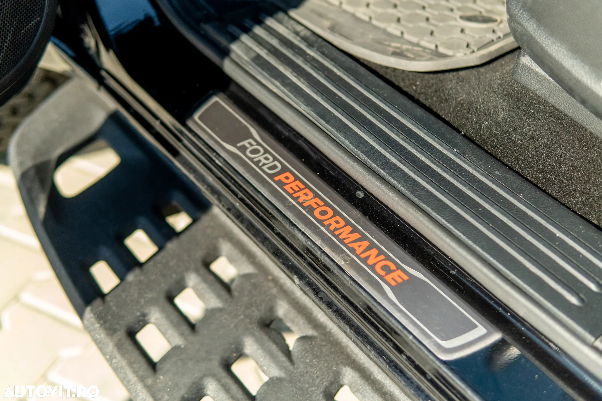 Ford Raptor - 12