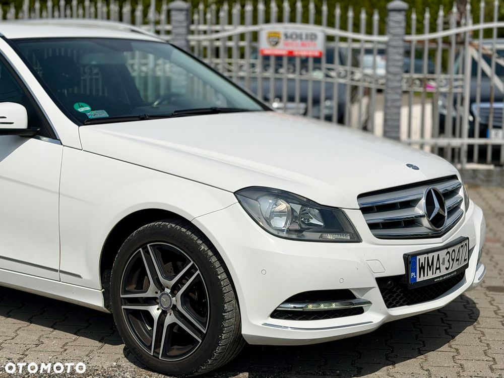 Mercedes-Benz Klasa C 200 CGI BlueEFFICIENCY - 32