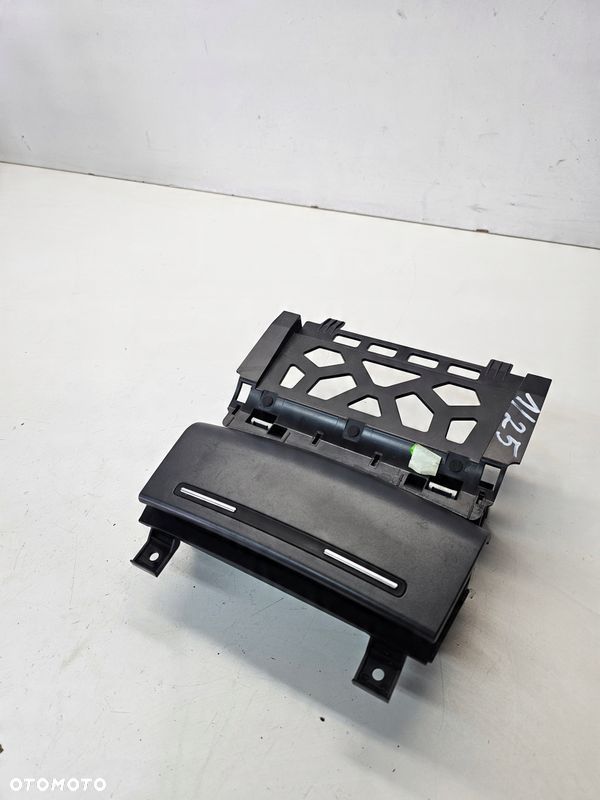 POPIELNICZKA PRZÓD AUDI A3 8P LIFT 8P0857951 - 2