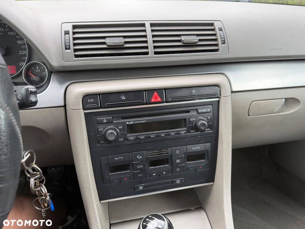 Audi A4 Limousine - 9