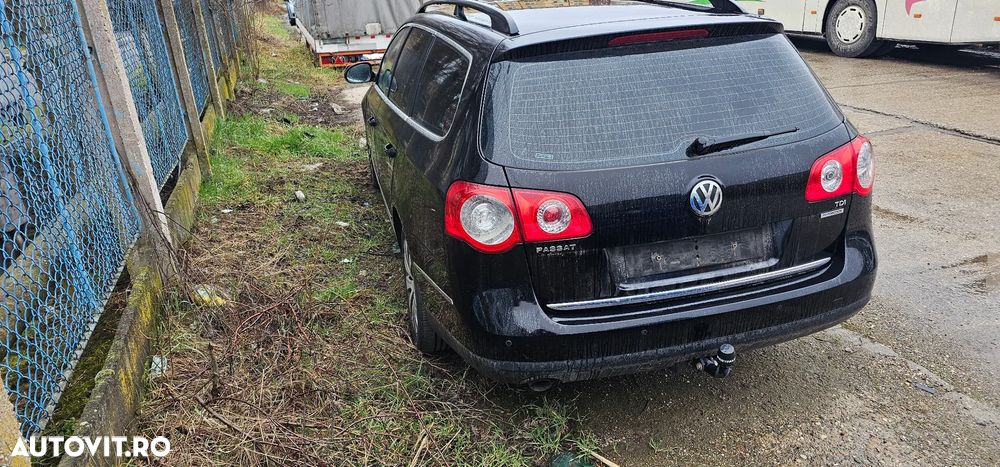 Volkswagen Passat 1.6 TDI DPF BlueMotion - 14