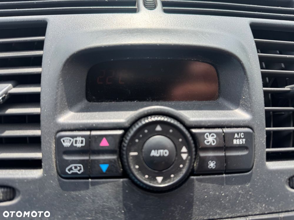 Mercedes-Benz Vito - 17