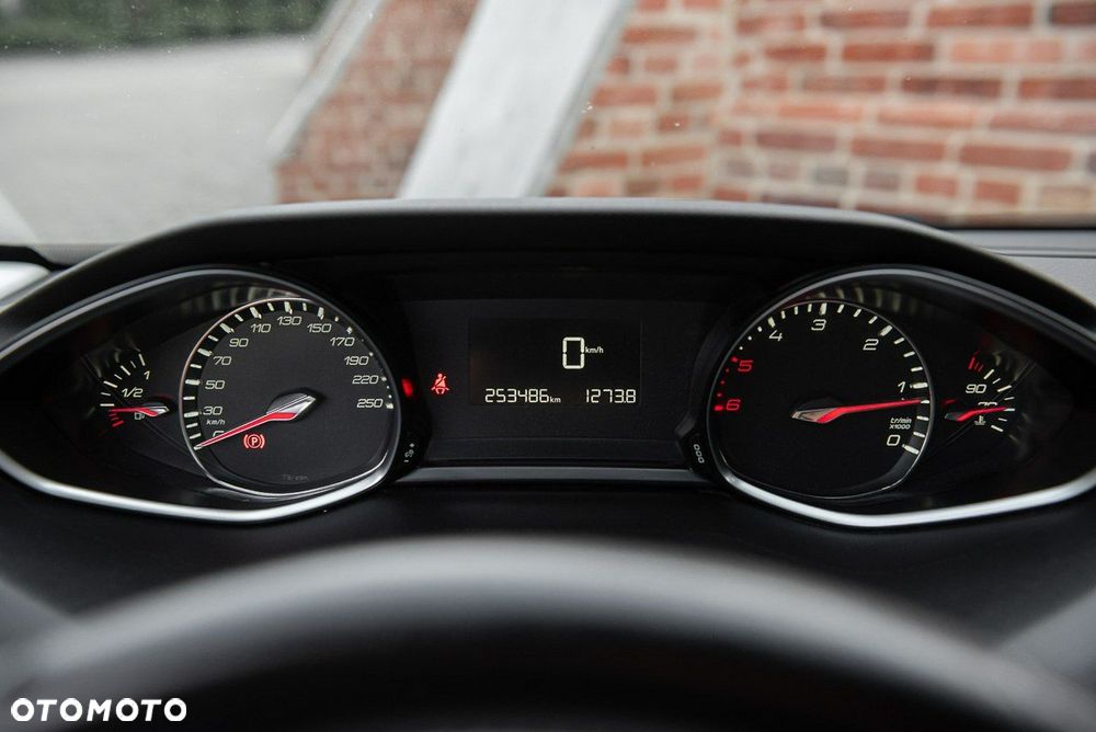 Peugeot 308 BlueHDi FAP 120 Stop&Start GT-Line Edition - 28