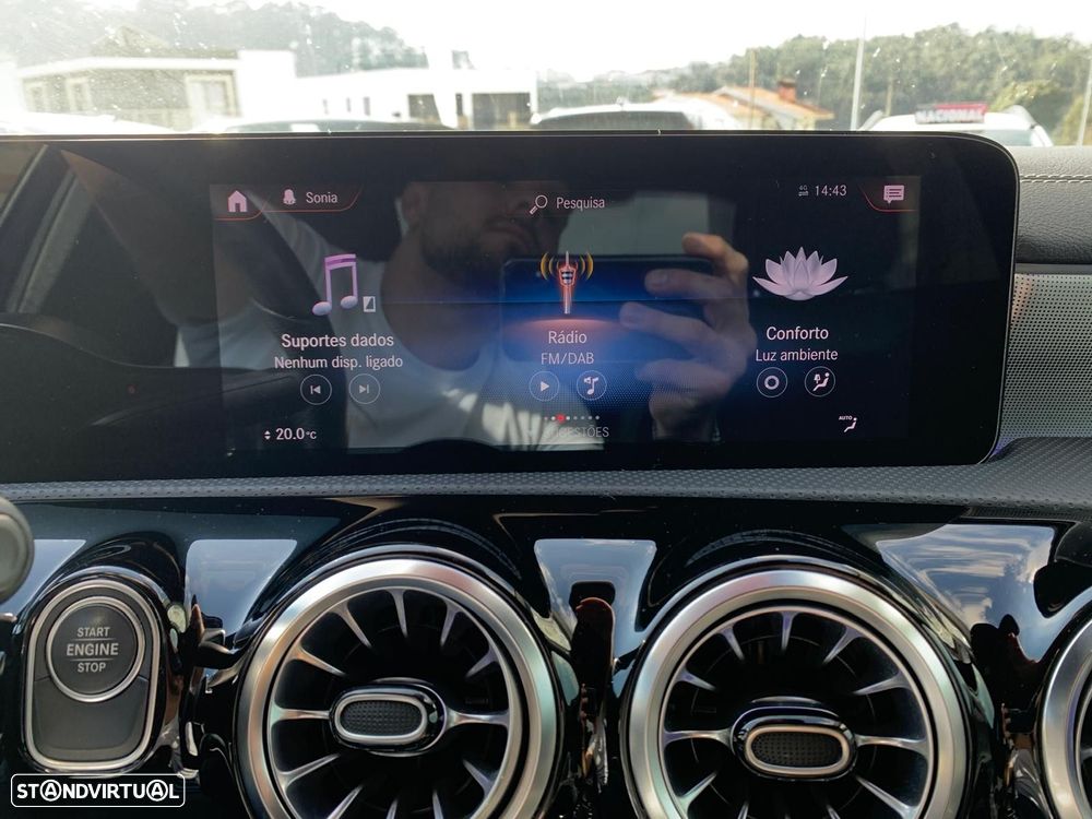 Mercedes-Benz A 250 - 25