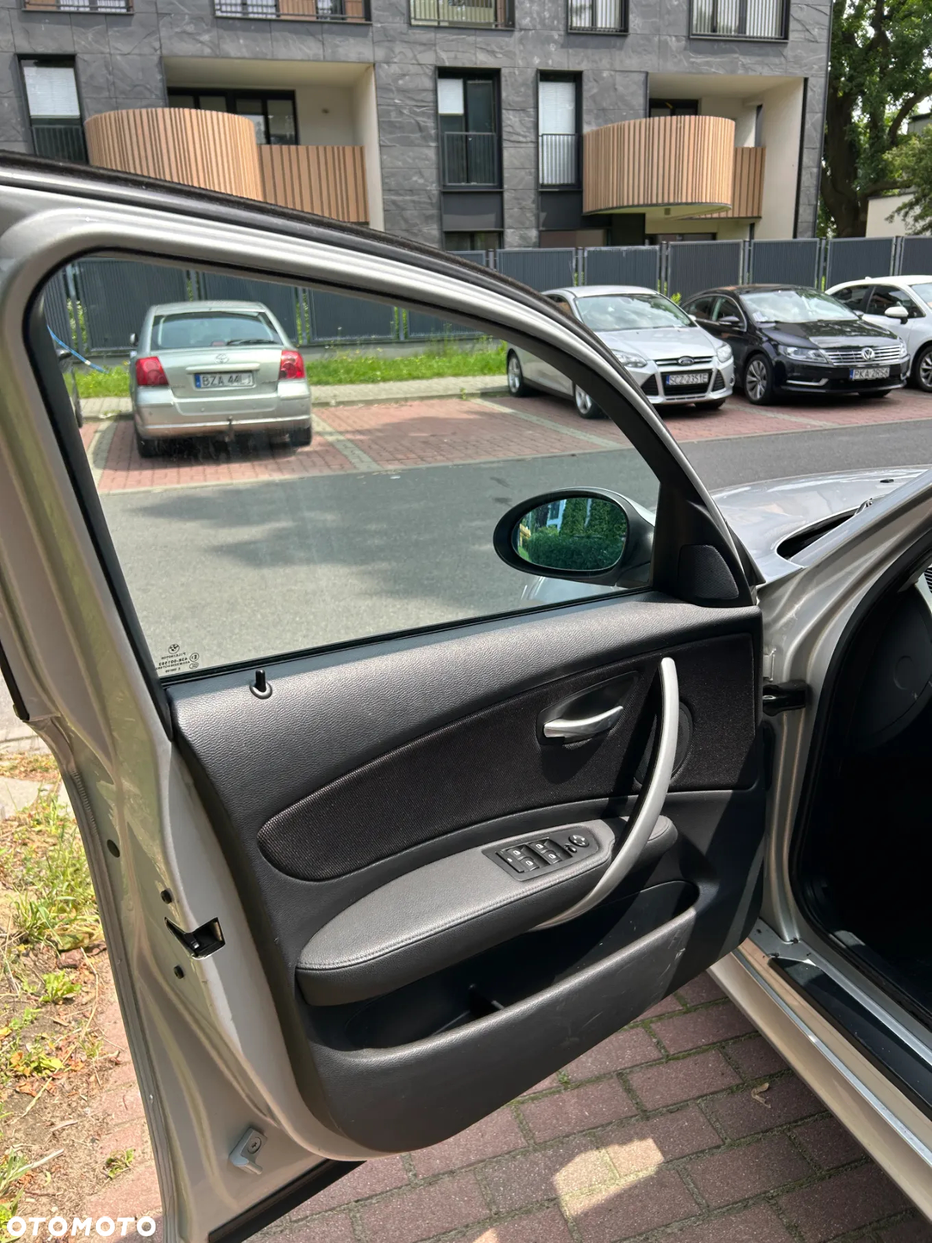 BMW Seria 1 120d DPF - 11