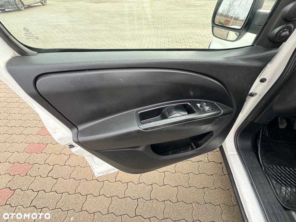 Opel Combo 1.6 CDTI Cosmo - 12