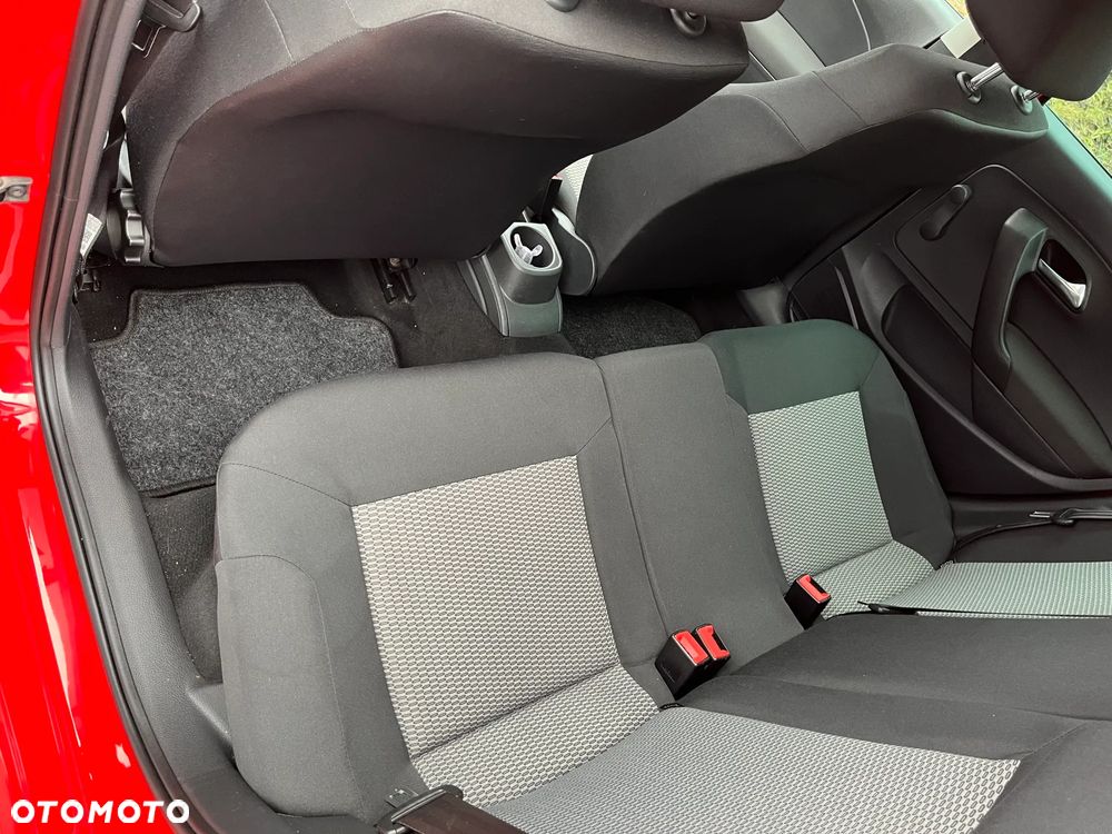 Volkswagen Polo - 11