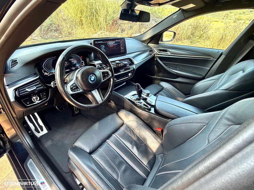 BMW 530 e Pack Desportivo M - 18