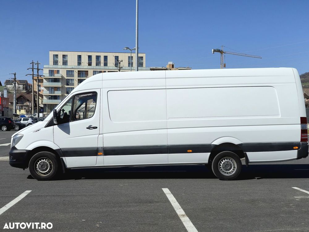 Mercedes-Benz Sprinter - 14