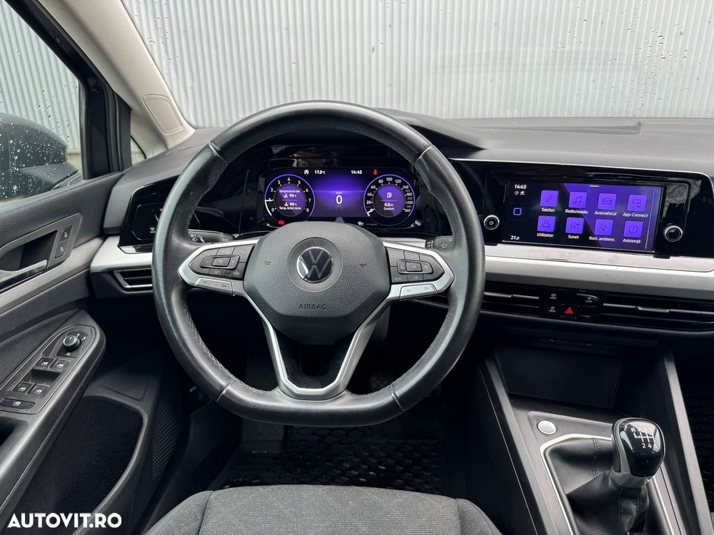 Volkswagen Golf - 6