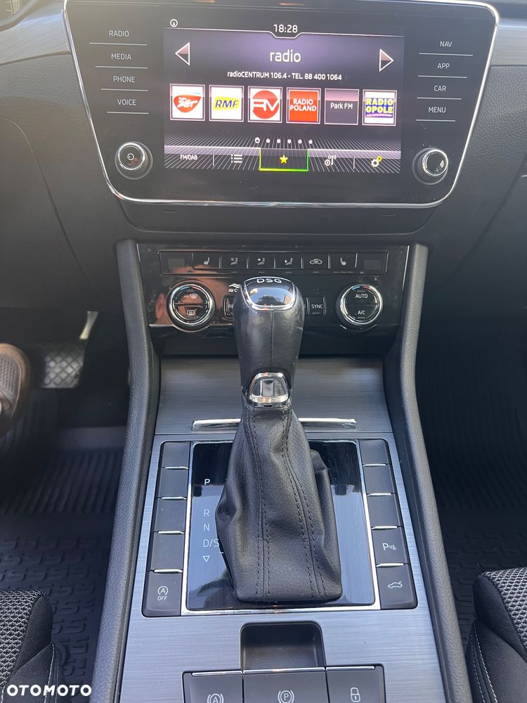 Skoda Superb 1.5 TSI Ambition DSG - 20