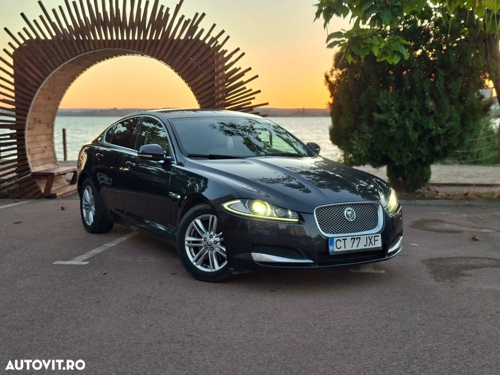 Jaguar XF 2.2D - 27