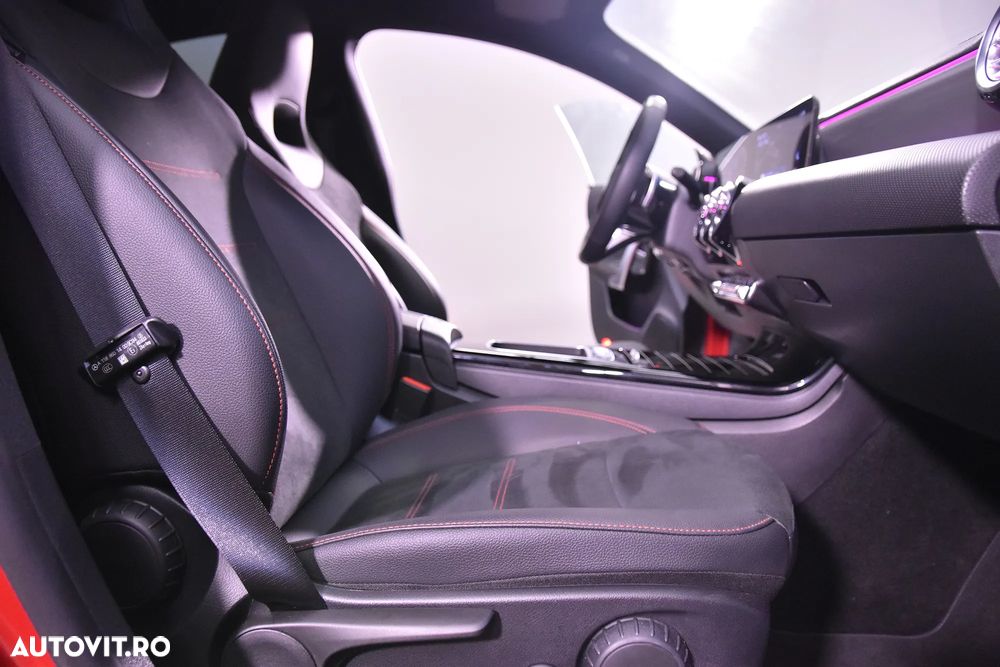 Mercedes-Benz CLA 250 e 8G-DCT - 13