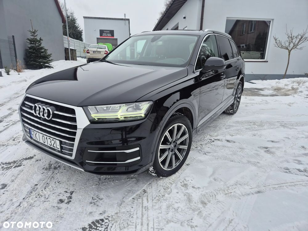 Audi Q7 - 1