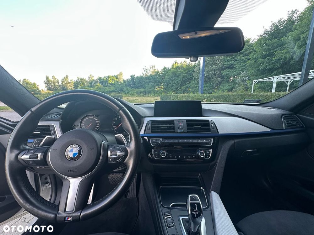 BMW Seria 3 330i xDrive M Sport Sport - 22