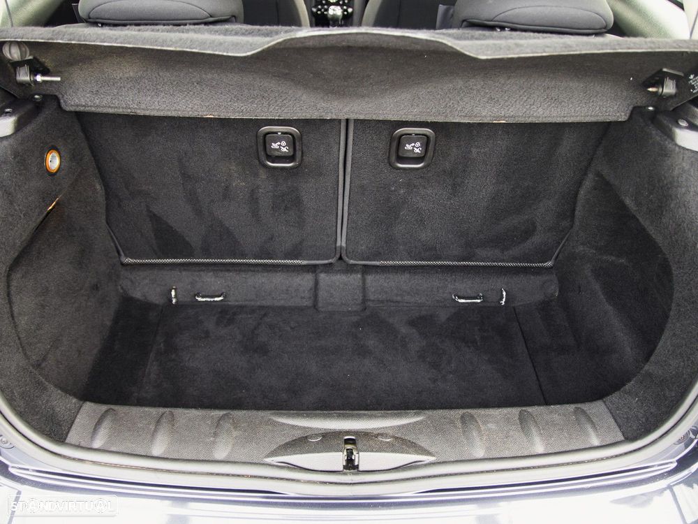 MINI 3 Portas One D - 33