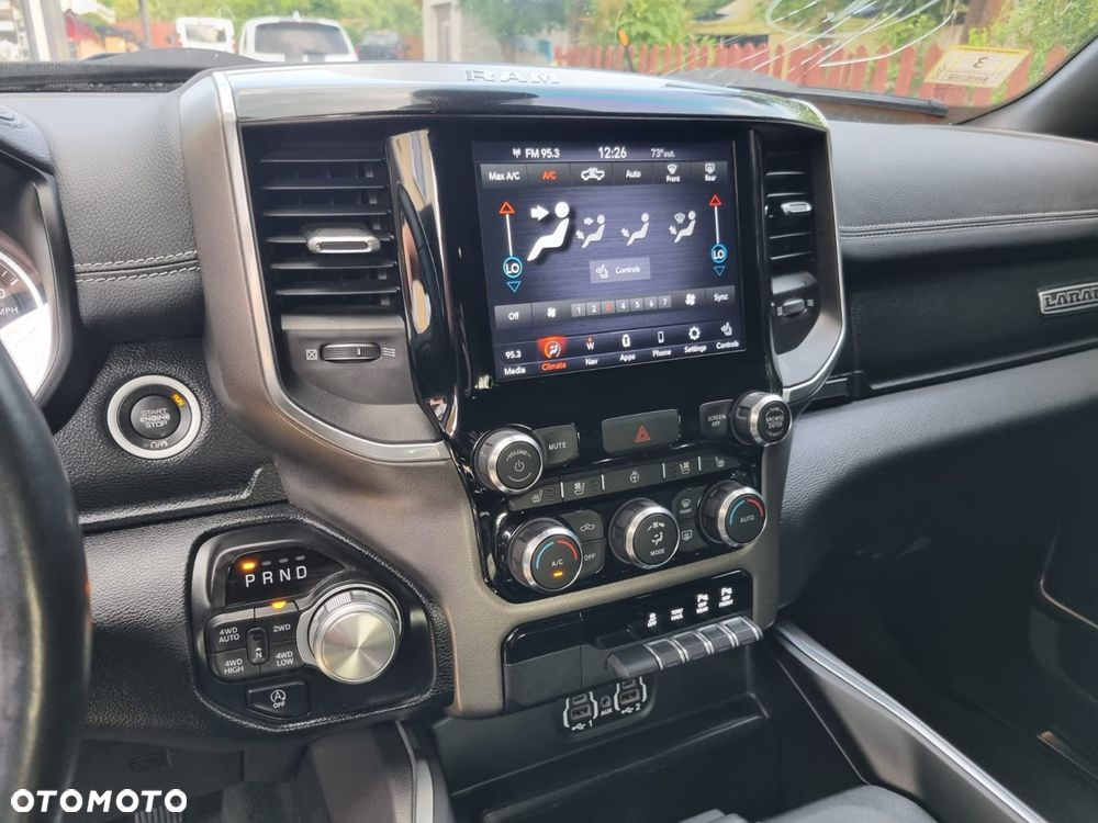 RAM 1500 Crew Cab Laramie - 10