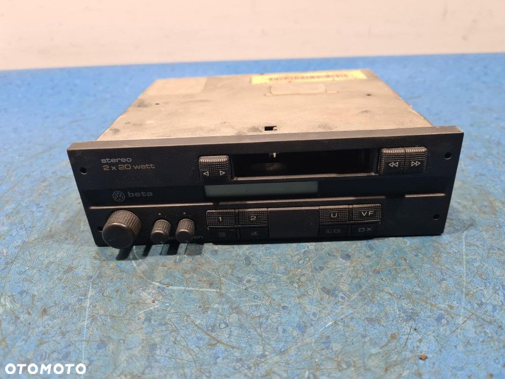 VOLKSWAGEN PASSAT B3 1.9 D RADIO BETA 357035152B - 1