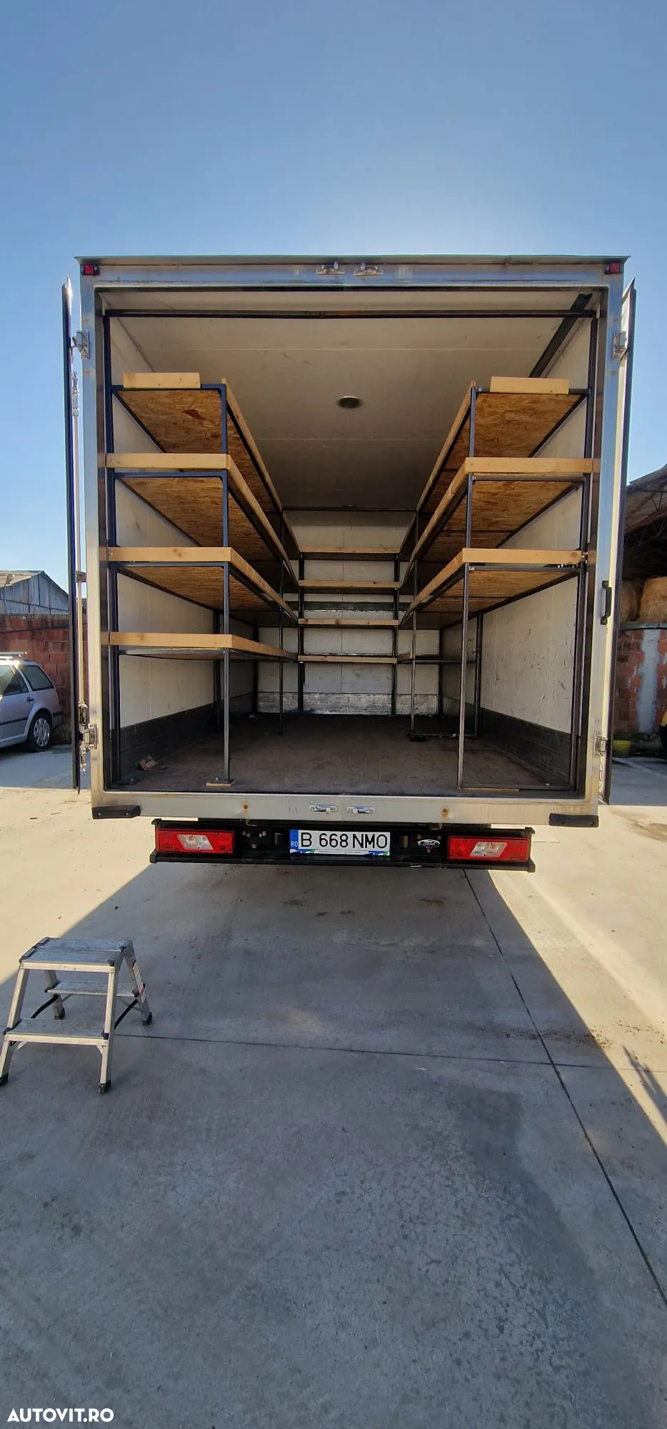Ford Transit - 15