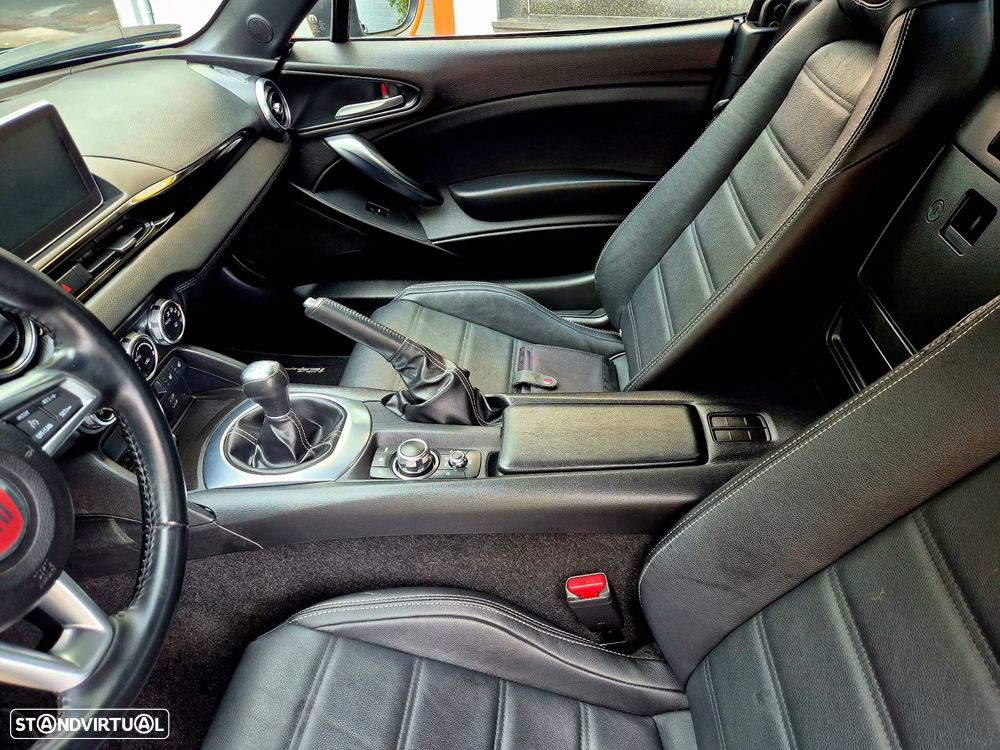 Fiat 124 Spider 1.4 T Multiair Lusso Europa Limited - 37